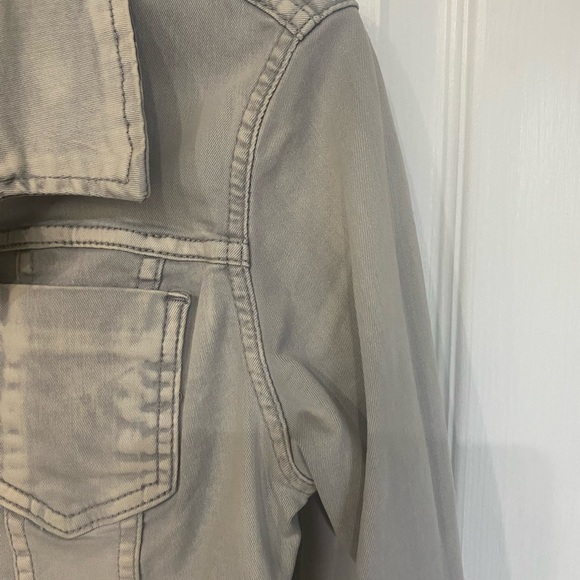 Camo Jean Jacket Size Small - Picture 6 of 13